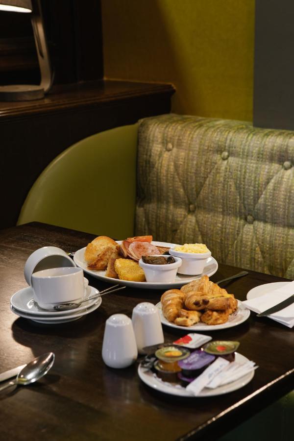 Armagh City Hotel Bagian luar foto