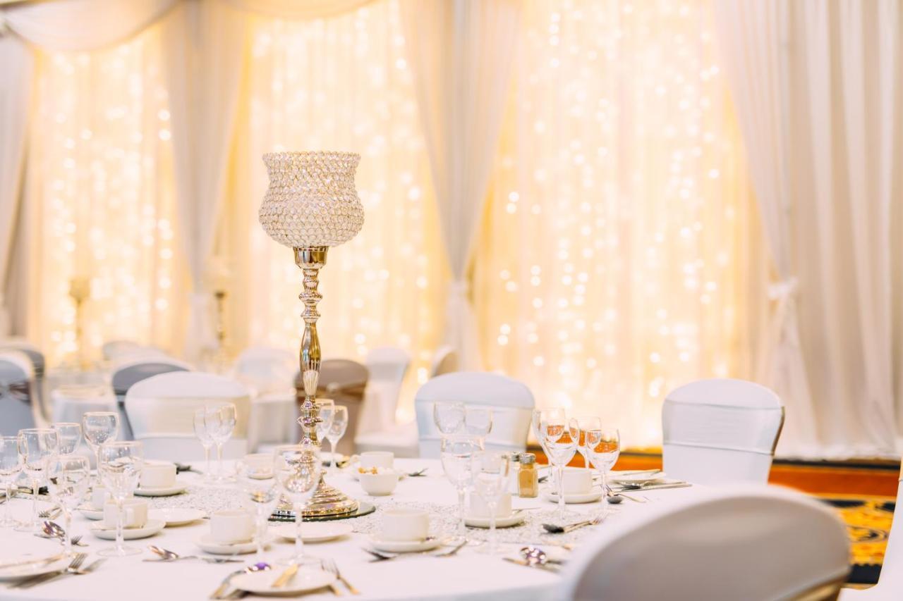 Armagh City Hotel Bagian luar foto