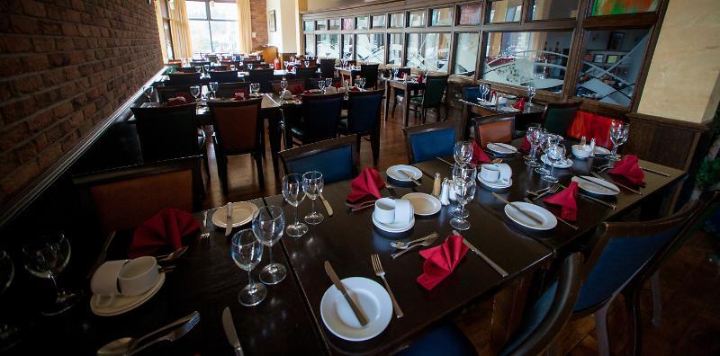 Armagh City Hotel Bagian luar foto